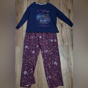 Women’s Harry Potter long sleeve pj set size large 18. Blue top purple pants.